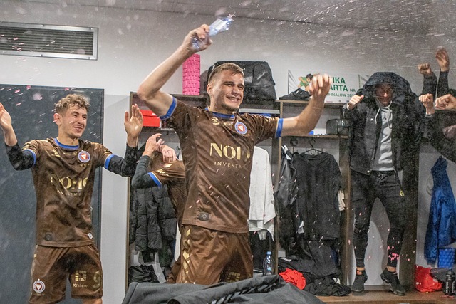 媒体与球迷 媒体与球迷